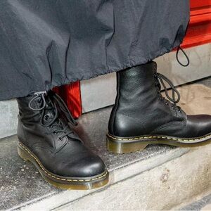 Dr. Martens 1460 - slightly distressed